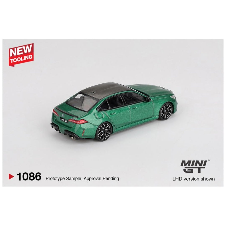 Mini GT Blister 1086: BMW M5 Isle of Man Green Metallic