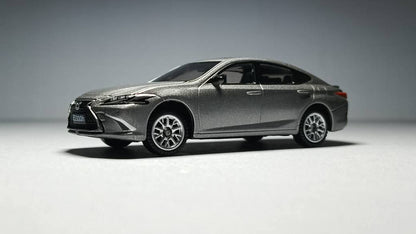 CCA L01-01 Lexus ES300h Luxury Die-Cast Model Car 1:64 Scale
