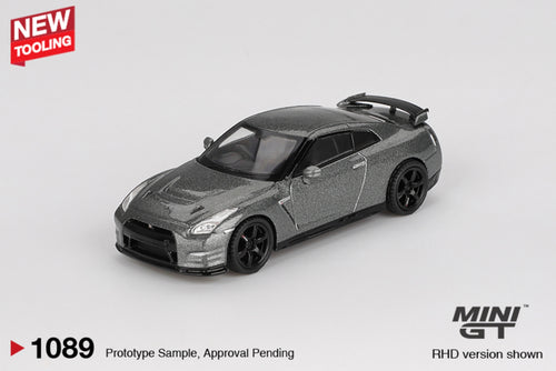 MiniGT 1089 NISSAN GT-R 2013 Dark Metal Gray (NISMO R35 CRS Version)