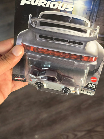 Premium Hot Wheels Porsche 911 Carrera 3.8 - Fast & Furious (USA CARD)